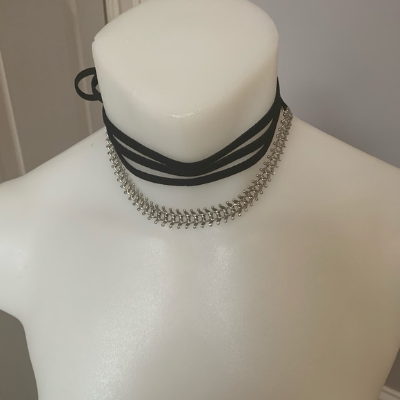 COPY - 2/$10 Fishtail wrap choker, that ties. - Picture 1 of 2